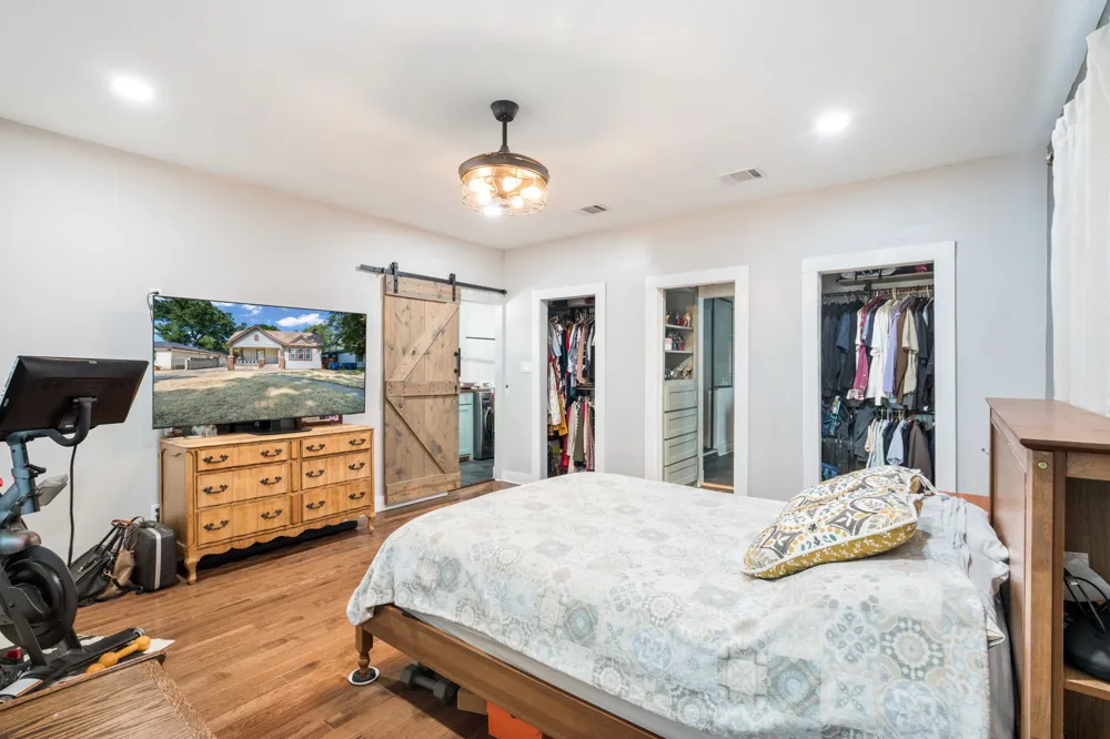 719 Barnett Avenue Dallas, TX 75211