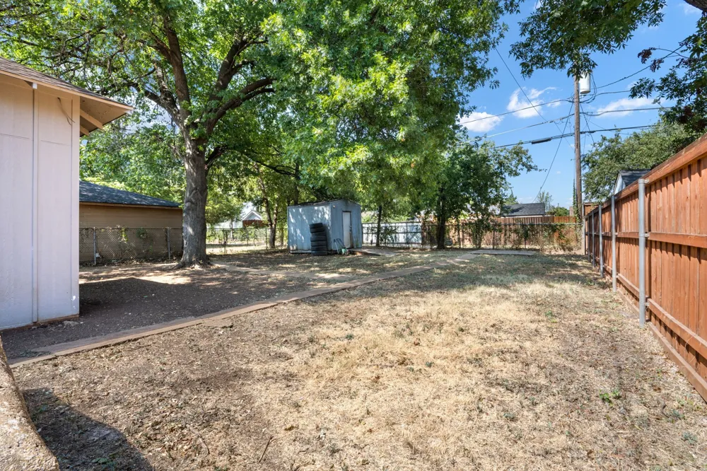 719 Barnett Avenue Dallas, TX 75211