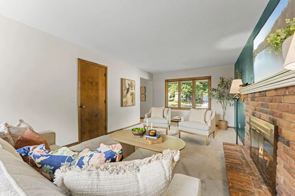 7181 Steepleview Road Woodbury, MN 55125