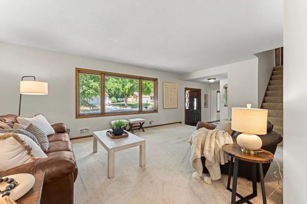 7181 Steepleview Road Woodbury, MN 55125