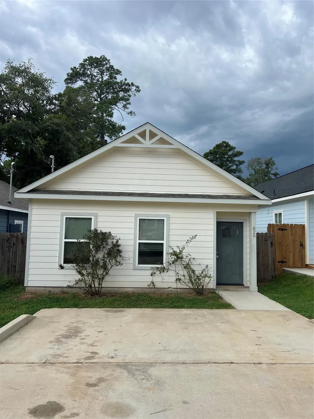 826 Omeara Montgomery, TX 77316