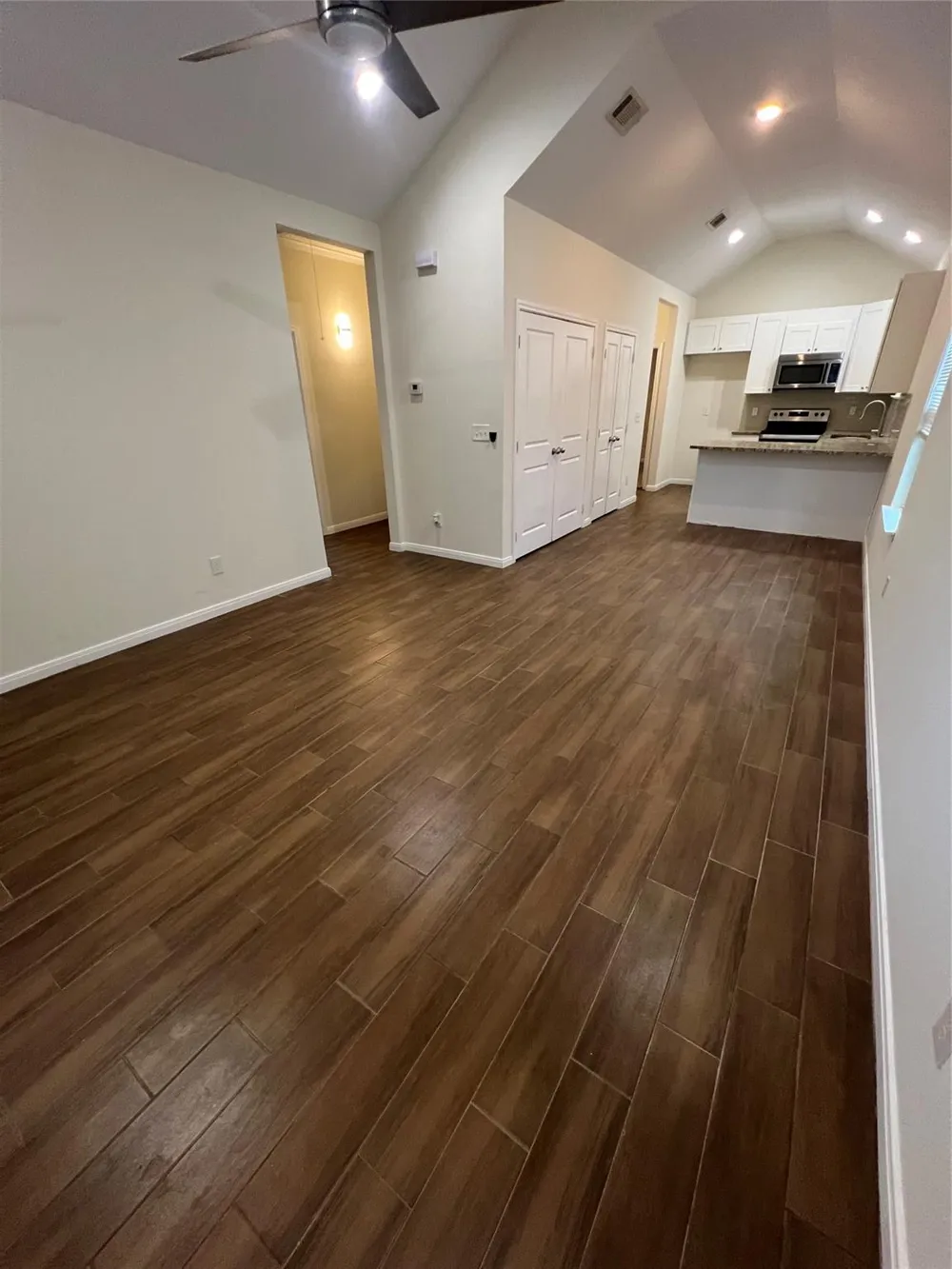 826 Omeara Montgomery, TX 77316
