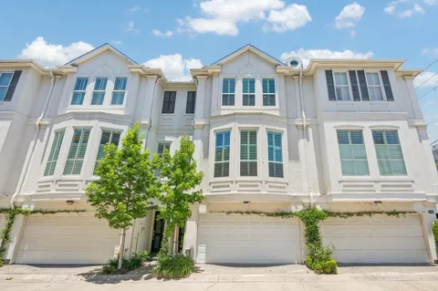 1904 Greenwich Place Drive