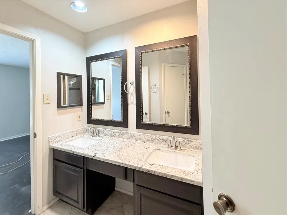 2411 Gunston Ct Sugar Land, TX 77478