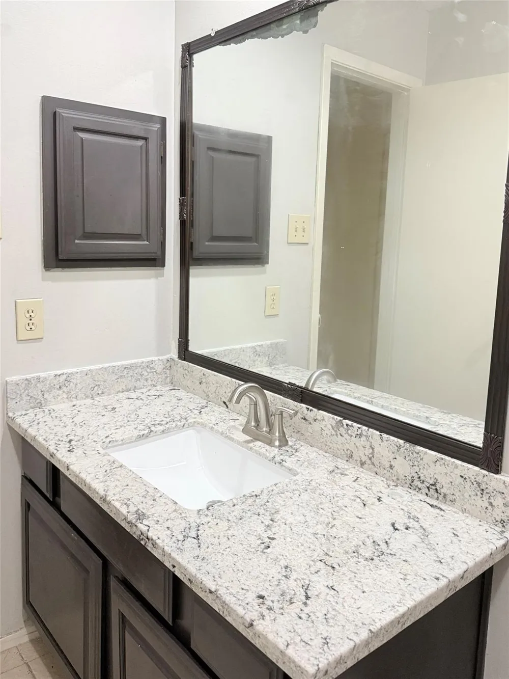 2411 Gunston Ct Sugar Land, TX 77478
