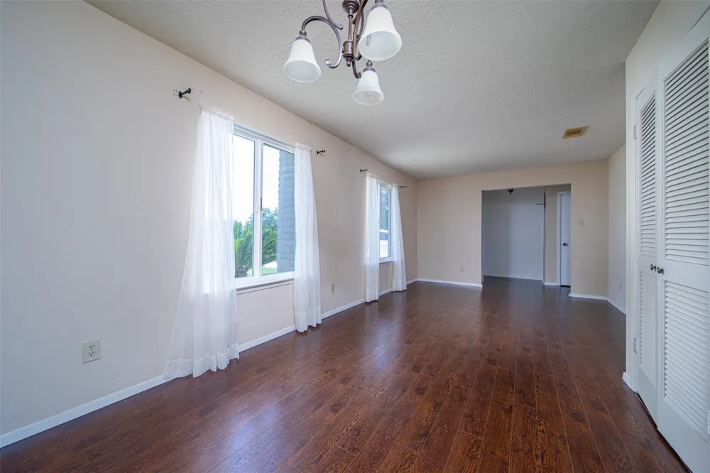 2411 Gunston Ct Sugar Land, TX 77478