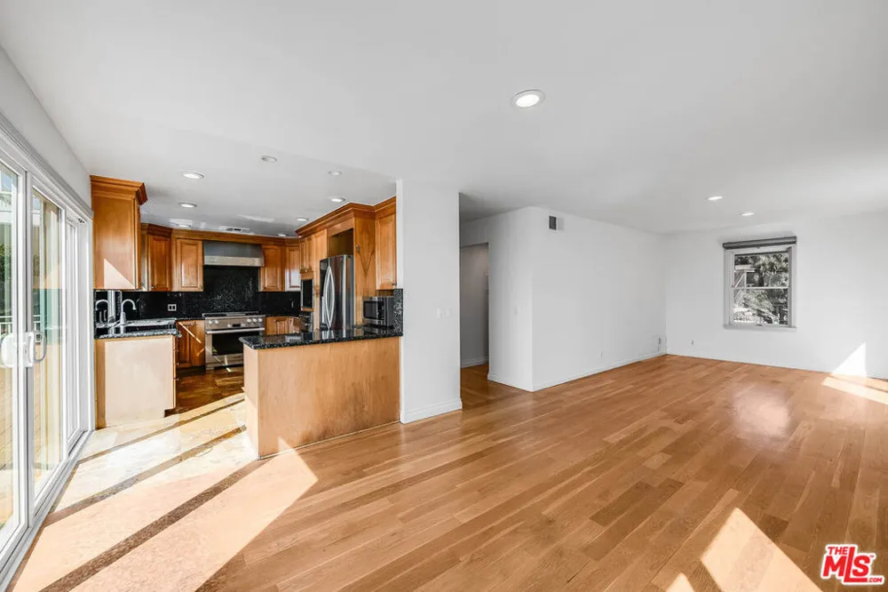 6457 Surfside Way Malibu, CA 90265