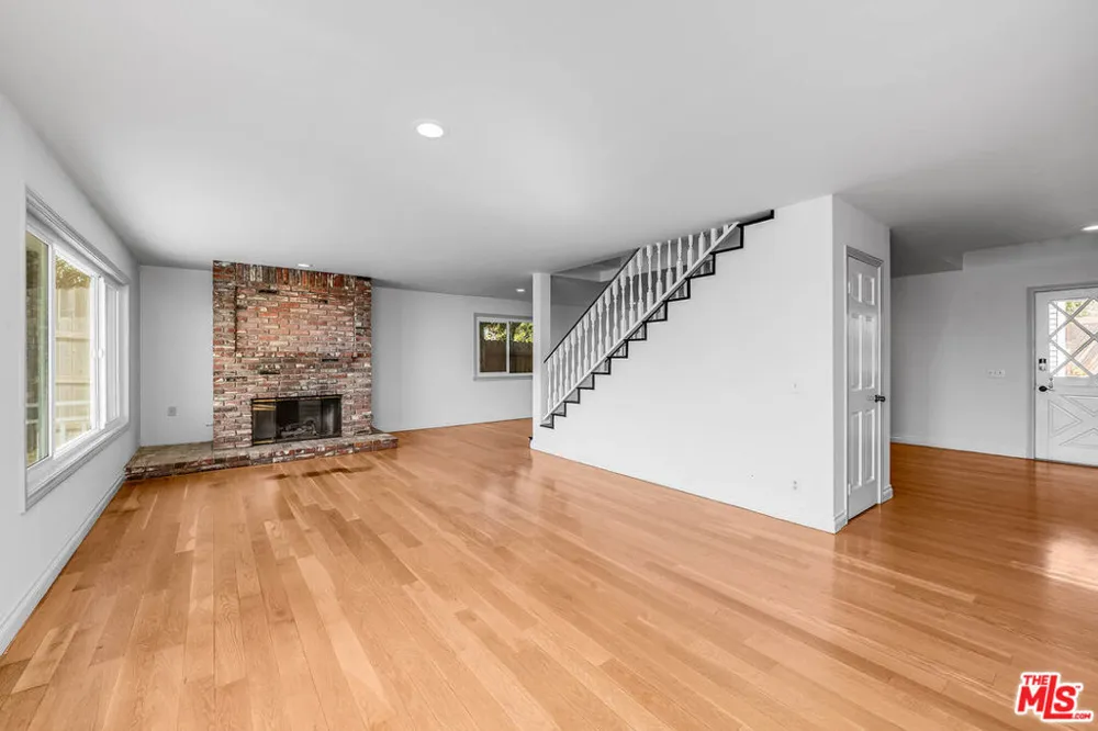 6457 Surfside Way Malibu, CA 90265