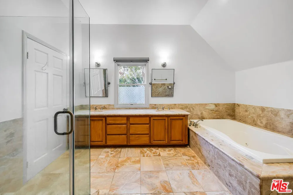 6457 Surfside Way Malibu, CA 90265