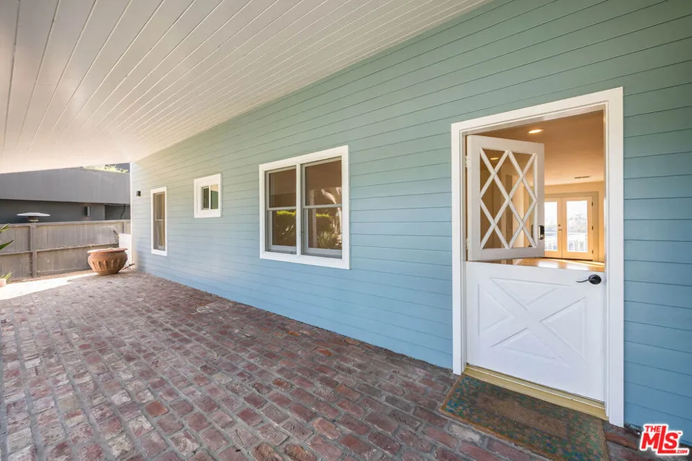 6457 Surfside Way Malibu, CA 90265