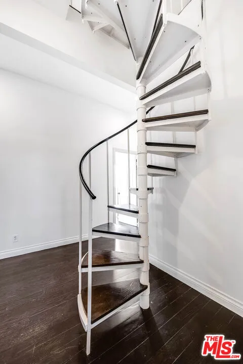 6457 Surfside Way Malibu, CA 90265