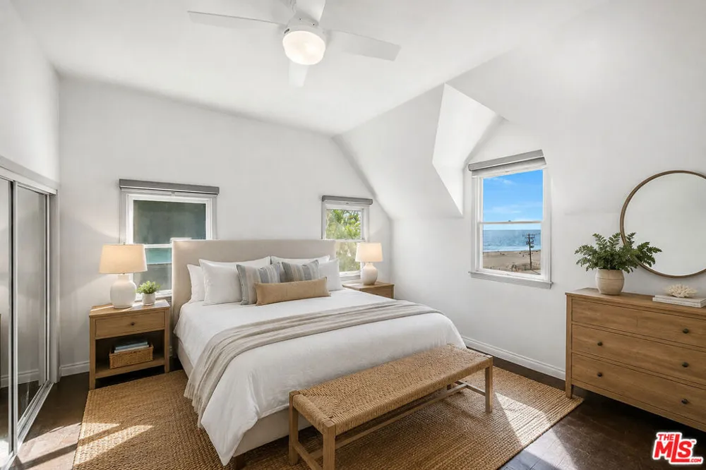 6457 Surfside Way Malibu, CA 90265
