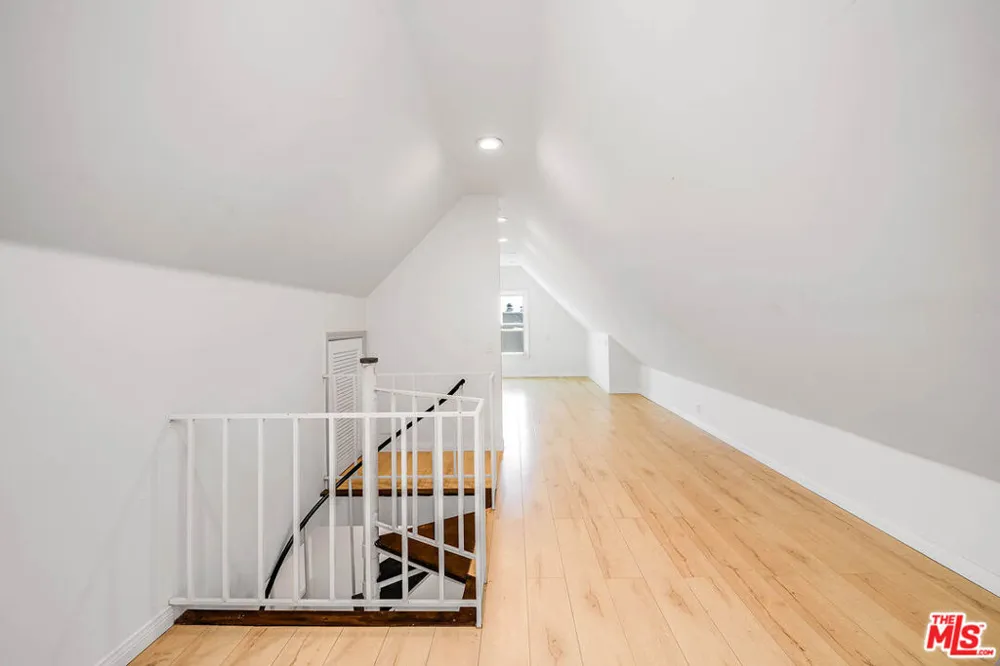 6457 Surfside Way Malibu, CA 90265