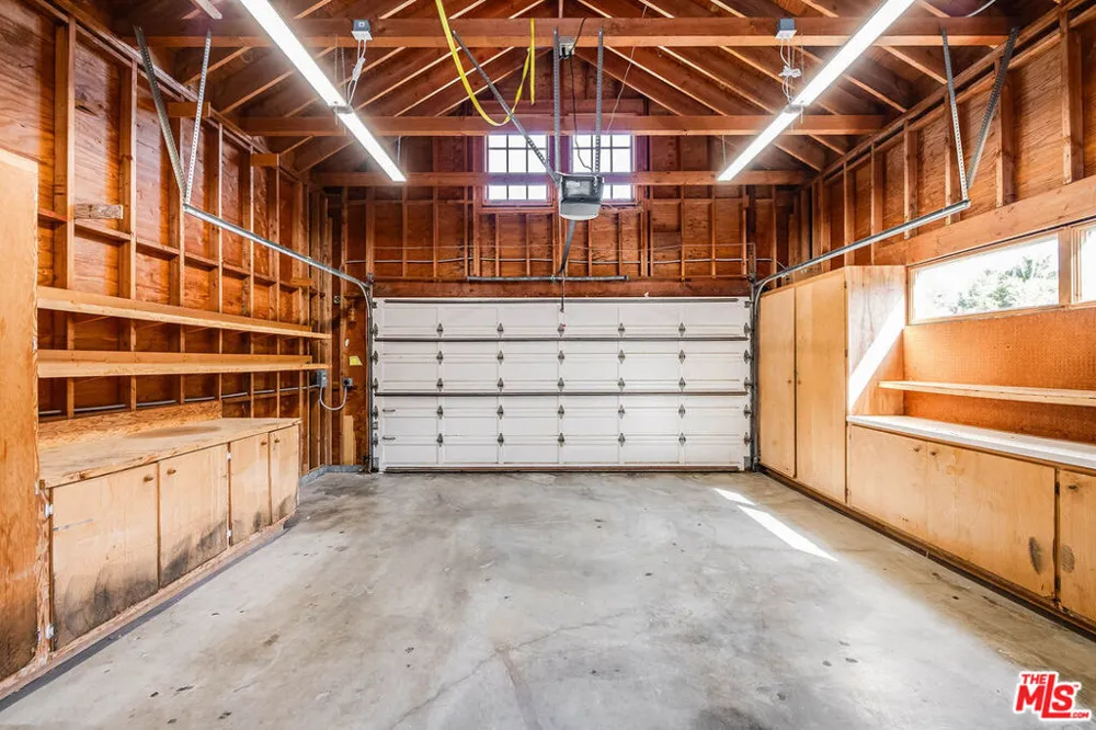 6457 Surfside Way Malibu, CA 90265