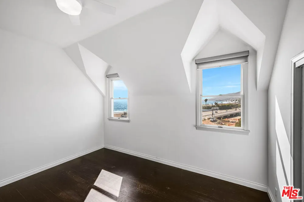 6457 Surfside Way Malibu, CA 90265