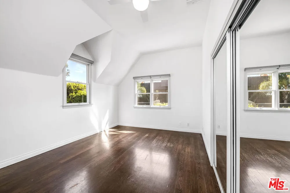6457 Surfside Way Malibu, CA 90265