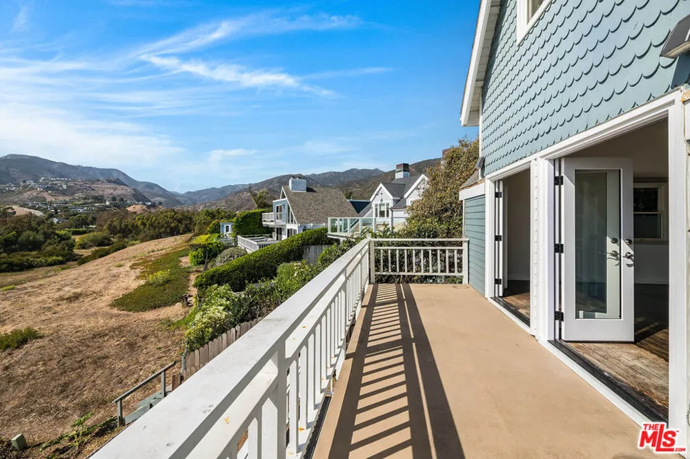 6457 Surfside Way Malibu, CA 90265