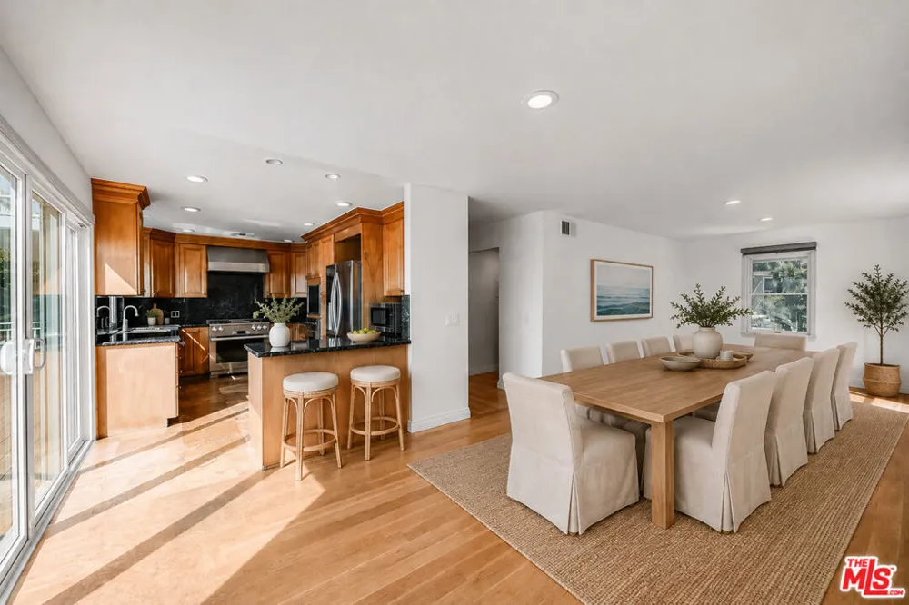 6457 Surfside Way Malibu, CA 90265