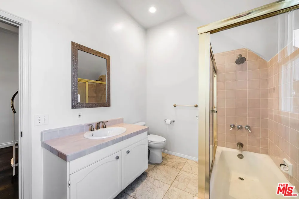 6457 Surfside Way Malibu, CA 90265