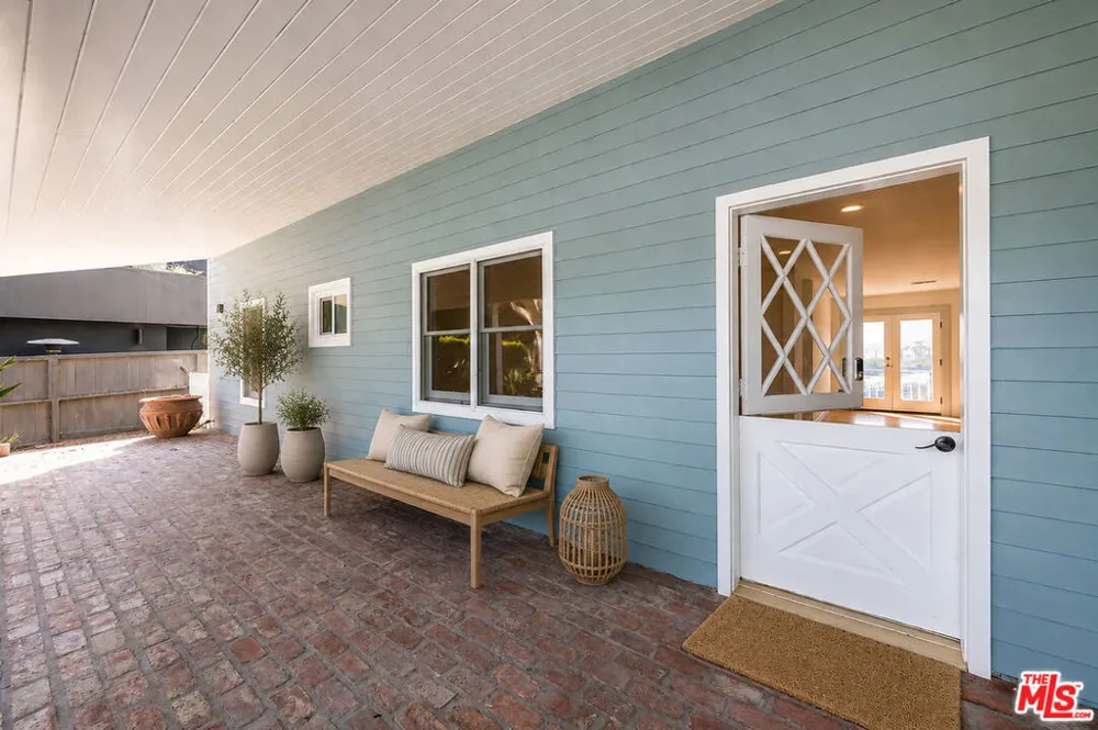 6457 Surfside Way Malibu, CA 90265