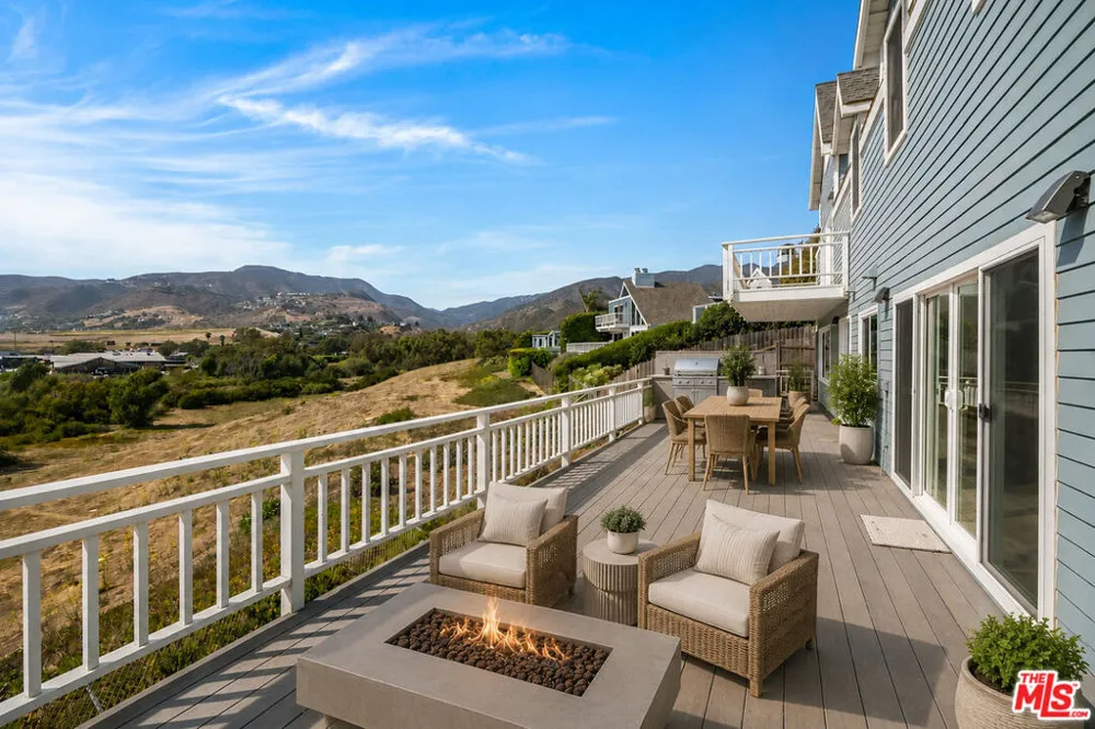 6457 Surfside Way Malibu, CA 90265