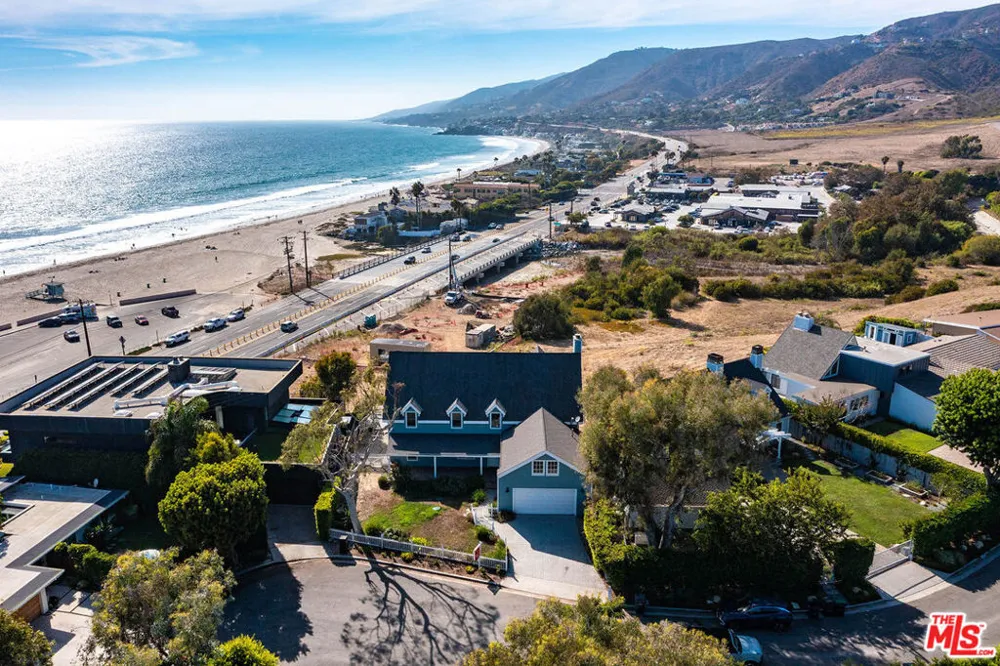 6457 Surfside Way Malibu, CA 90265