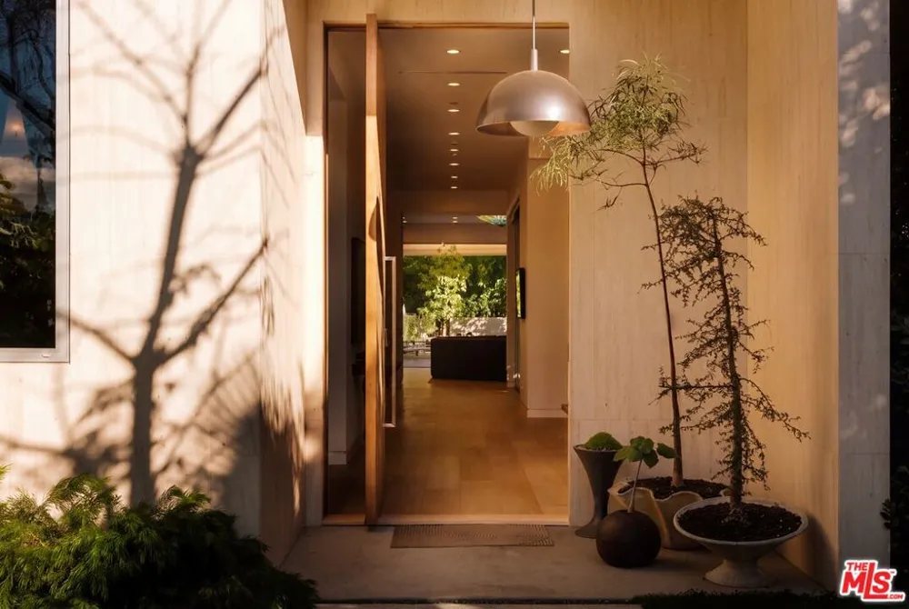 354 Westbourne Drive West Hollywood, CA 90048