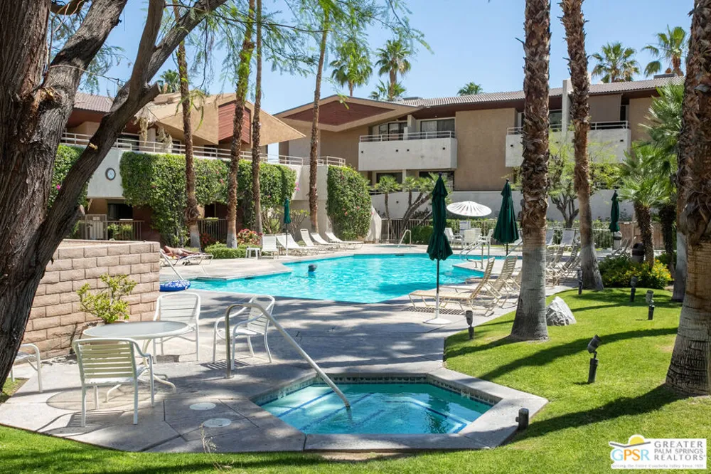 470 S Calle Encilia #B13 Palm Springs, CA 92262