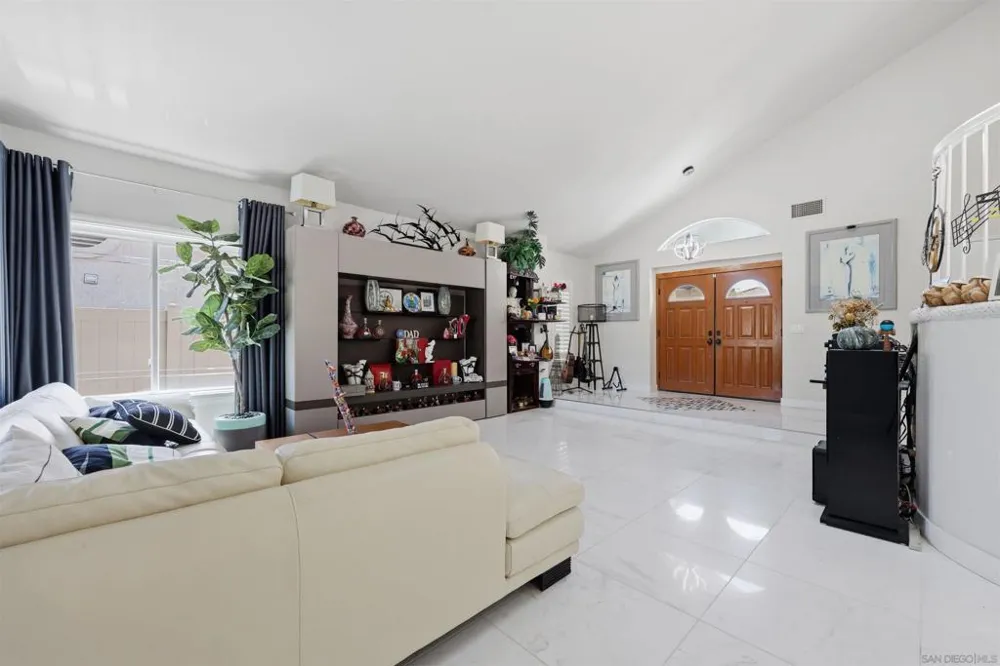 10975 Elderwood Dr San Diego, CA 92131