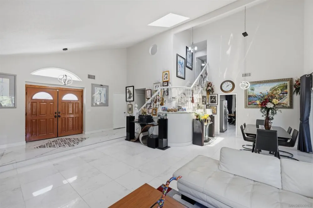 10975 Elderwood Dr San Diego, CA 92131