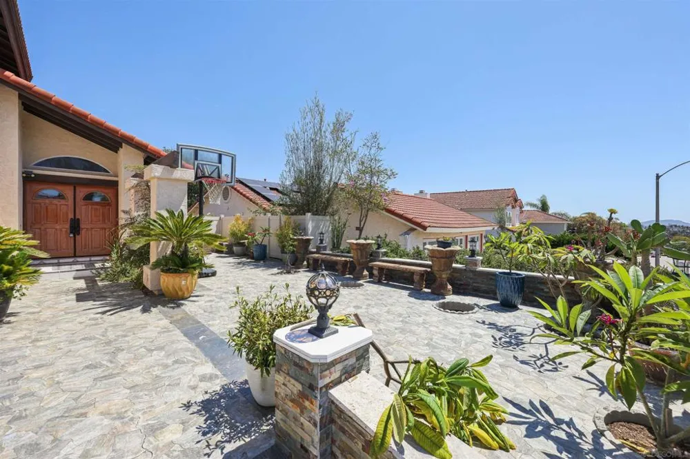 10975 Elderwood Dr San Diego, CA 92131