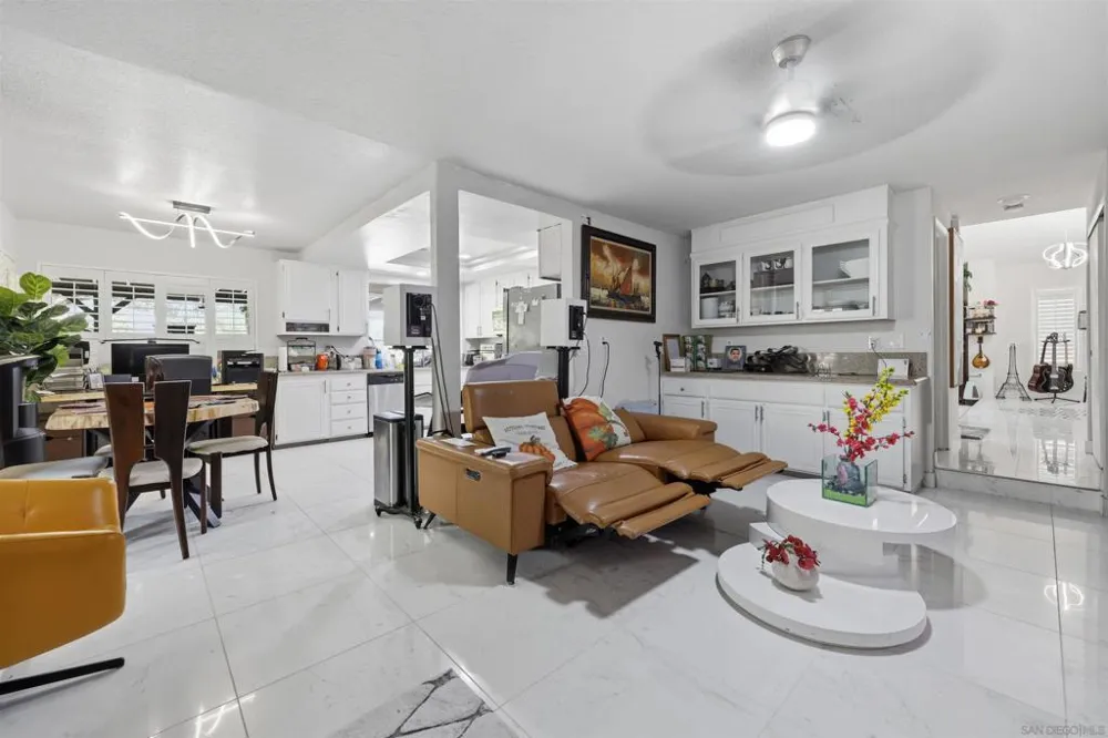 10975 Elderwood Dr San Diego, CA 92131