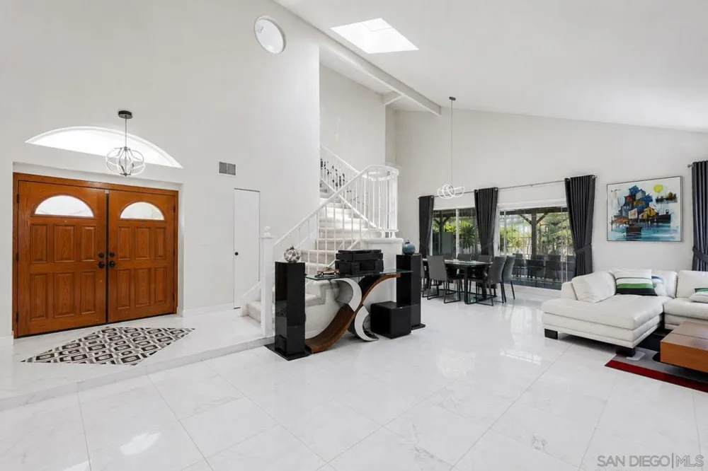 10975 Elderwood Dr San Diego, CA 92131