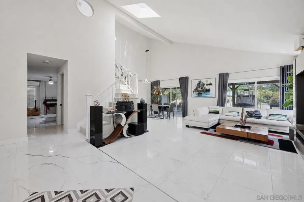 10975 Elderwood Dr San Diego, CA 92131