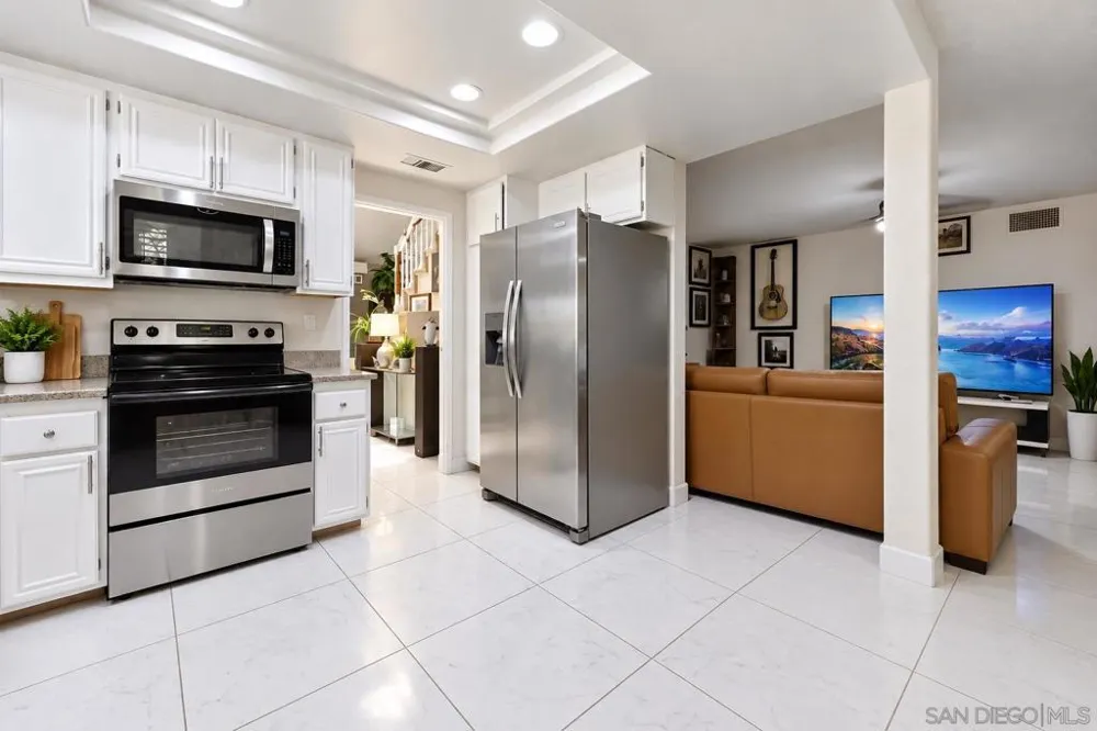 10975 Elderwood Dr San Diego, CA 92131
