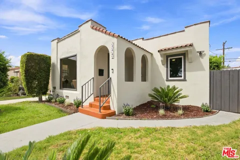 2919 Somerset Drive