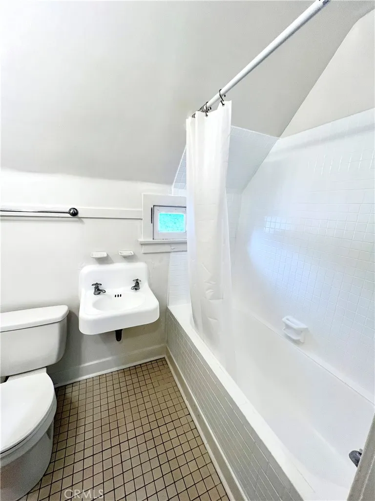 180 W 9th Street Claremont, CA 91711
