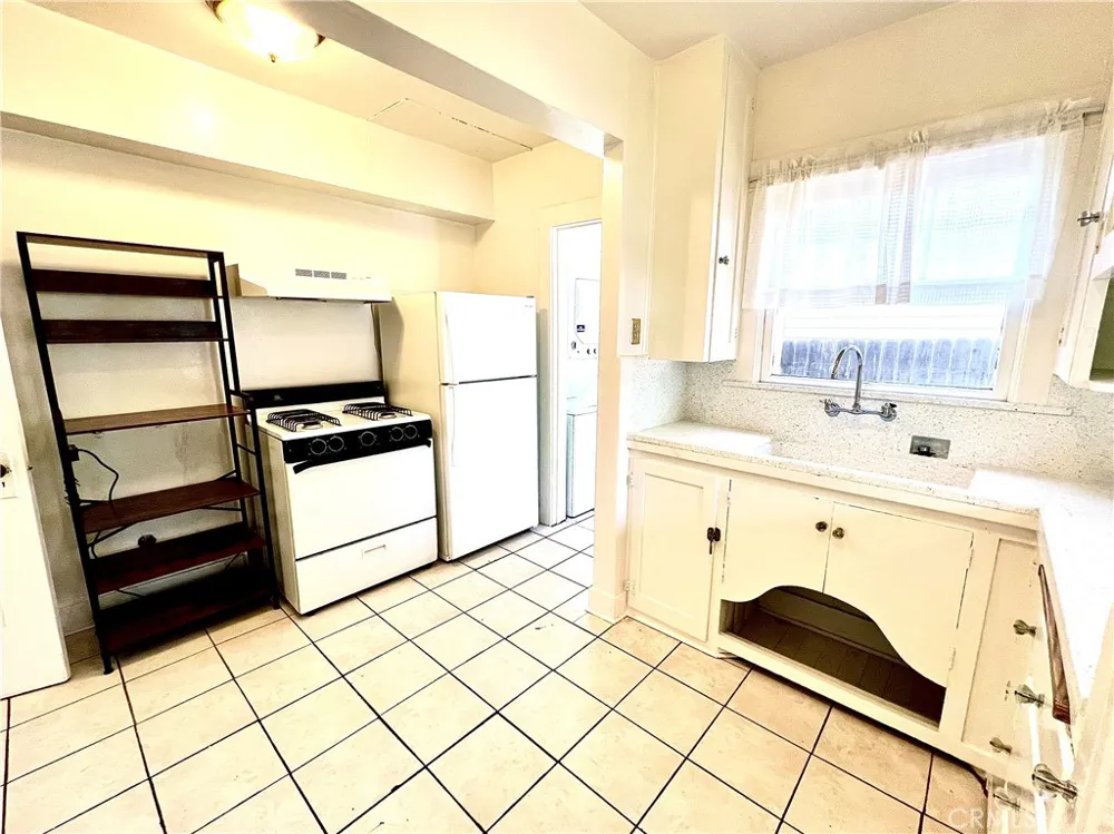 180 W 9th Street Claremont, CA 91711