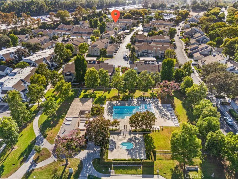 194 Greenmoor Irvine, CA 92614