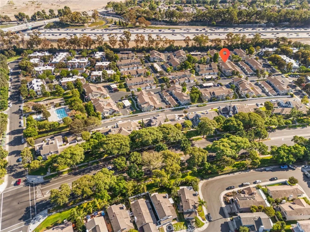 194 Greenmoor Irvine, CA 92614