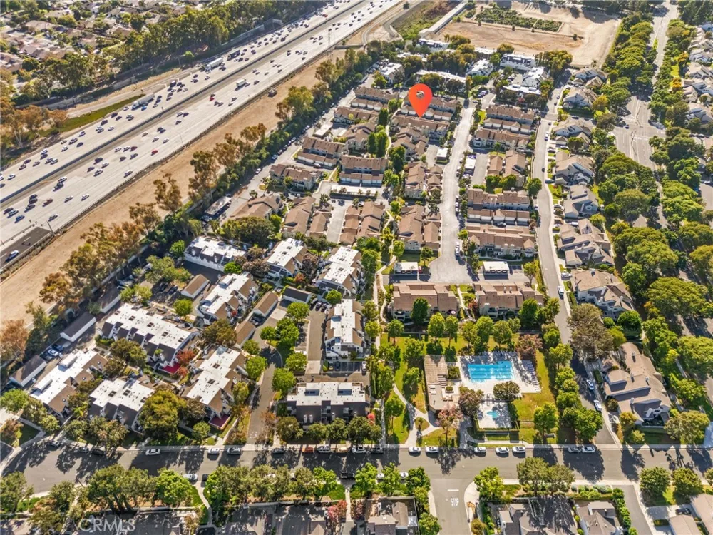 194 Greenmoor Irvine, CA 92614