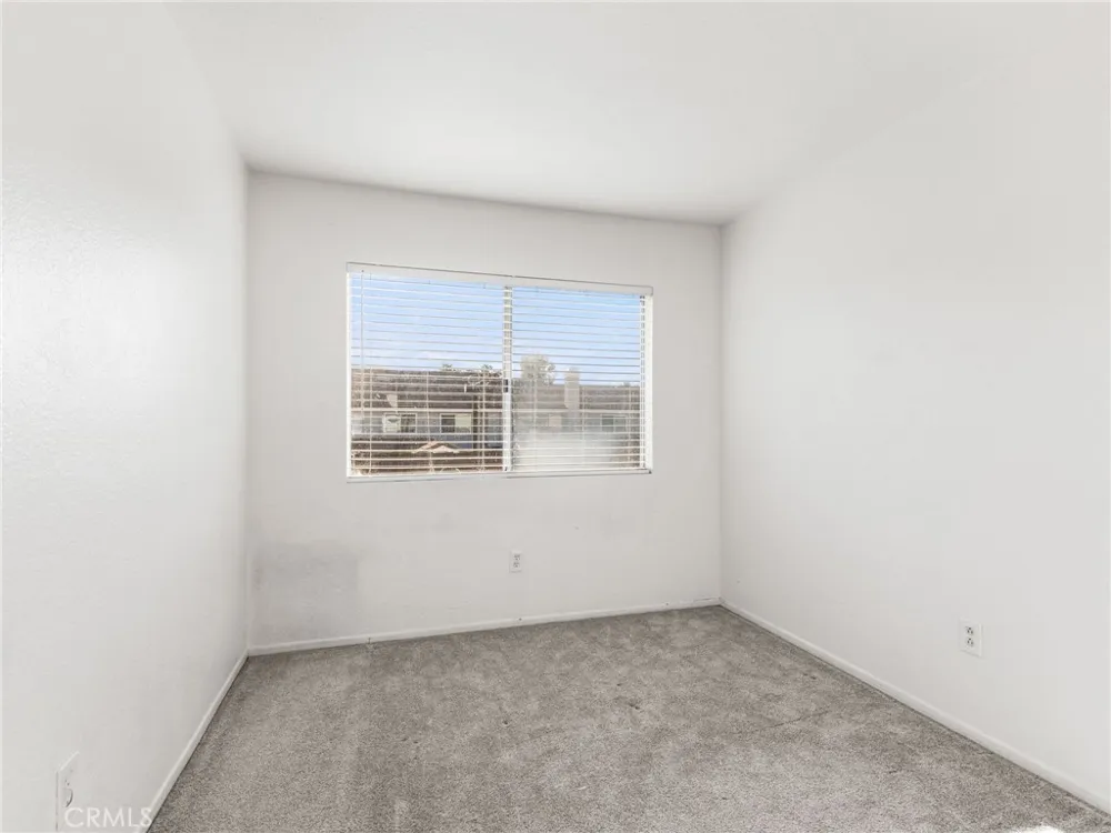 194 Greenmoor Irvine, CA 92614