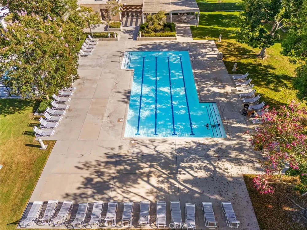 194 Greenmoor Irvine, CA 92614