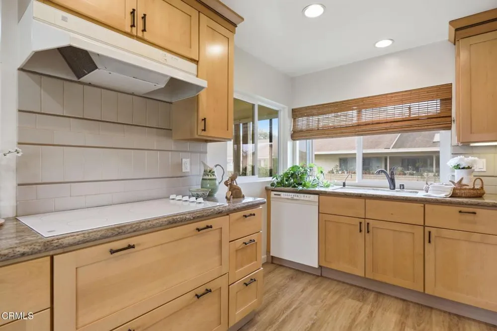 42110 Village 42 Camarillo, CA 93012