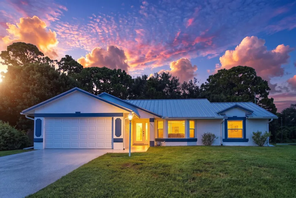 1901 SW Yellowtail Avenue Port St. Lucie, FL 34953