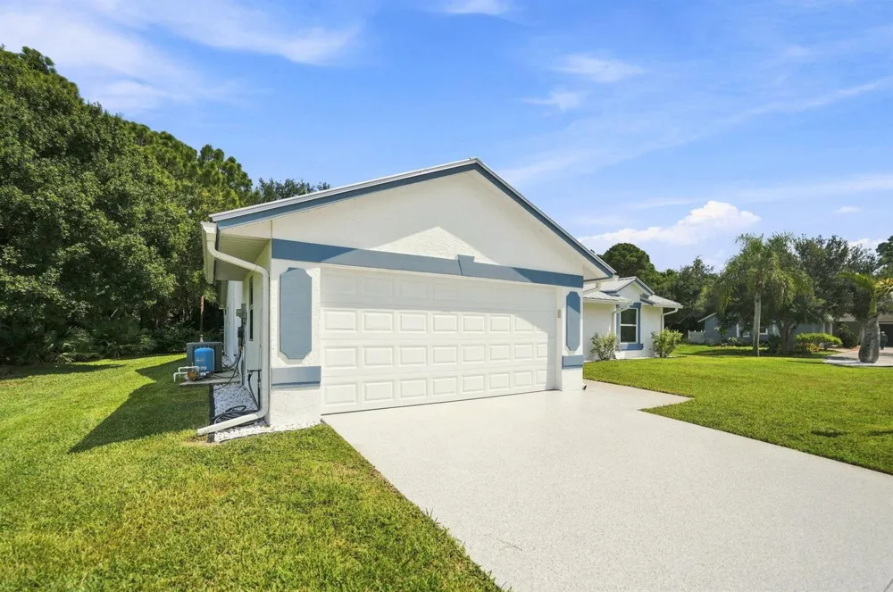 1901 SW Yellowtail Avenue Port St. Lucie, FL 34953