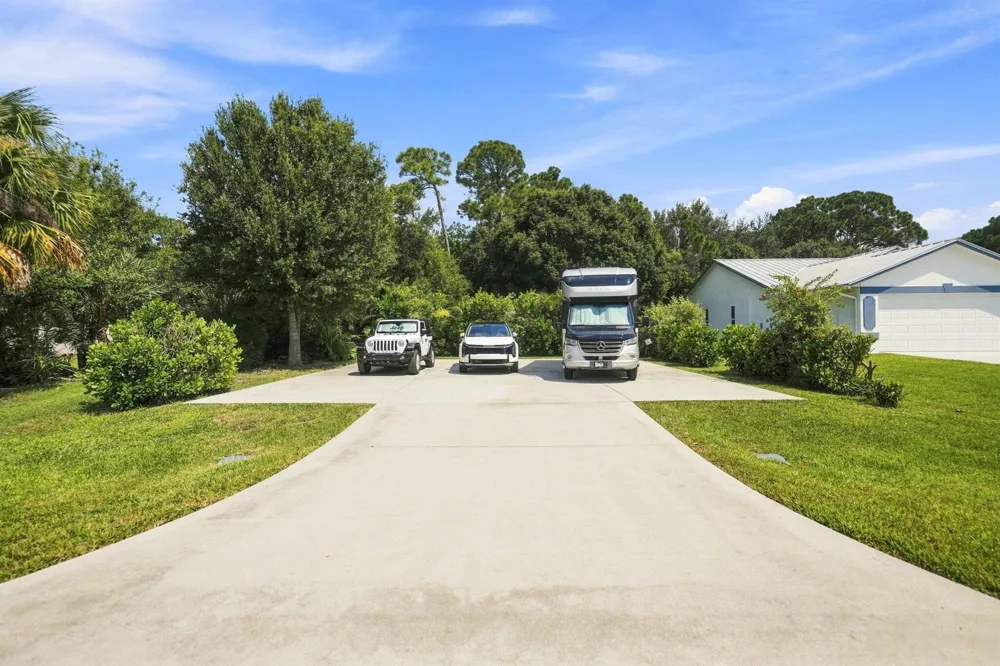 1901 SW Yellowtail Avenue Port St. Lucie, FL 34953