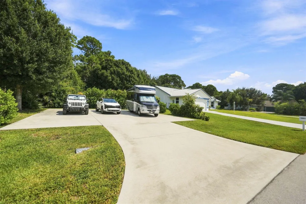 1901 SW Yellowtail Avenue Port St. Lucie, FL 34953