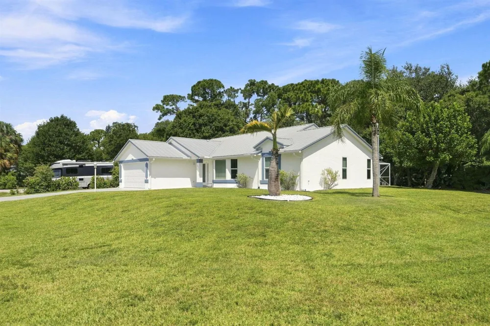 1901 SW Yellowtail Avenue Port St. Lucie, FL 34953