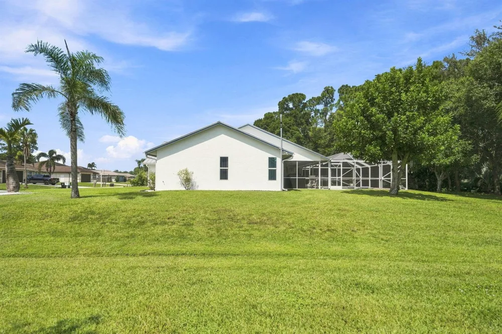 1901 SW Yellowtail Avenue Port St. Lucie, FL 34953